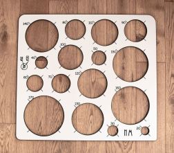 Truhlářská šablona KM pro výřez kulatých otvorů